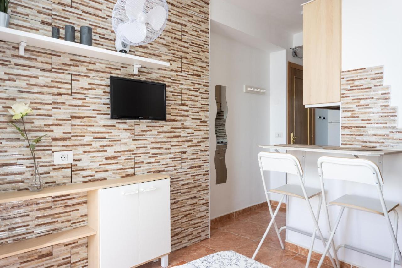 Apartamentos Ohana - Edificio Tonillo Лос Кристианос Екстериор снимка