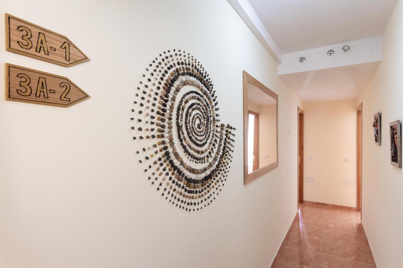Apartamentos Ohana - Edificio Tonillo Лос Кристианос Екстериор снимка